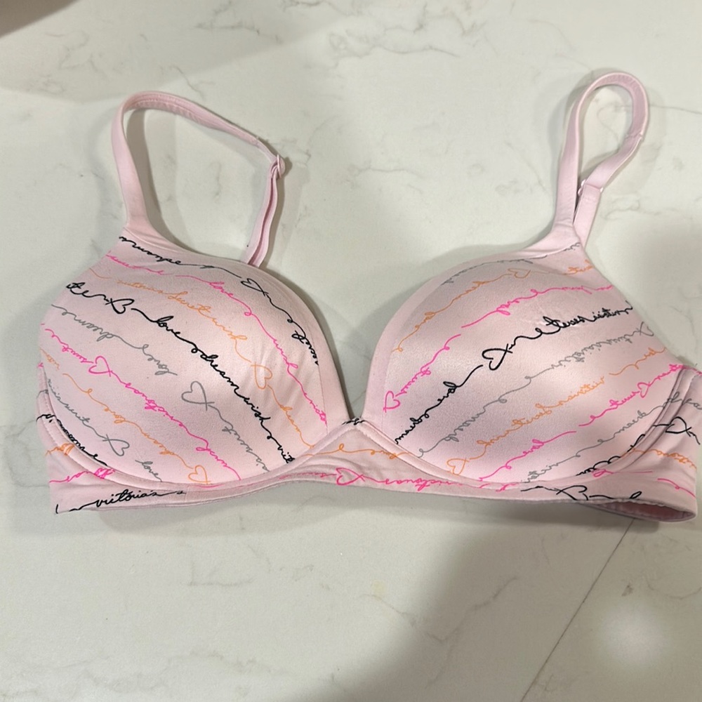 32D wireless bra